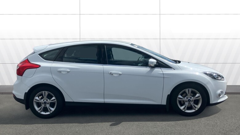 Ford Focus 1.6 Zetec 5dr Petrol Hatchback
